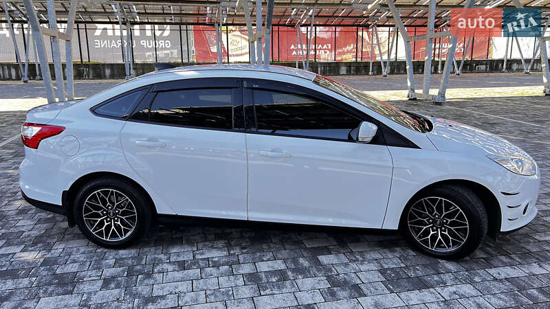 Седан Ford Focus 2013 в Винниках