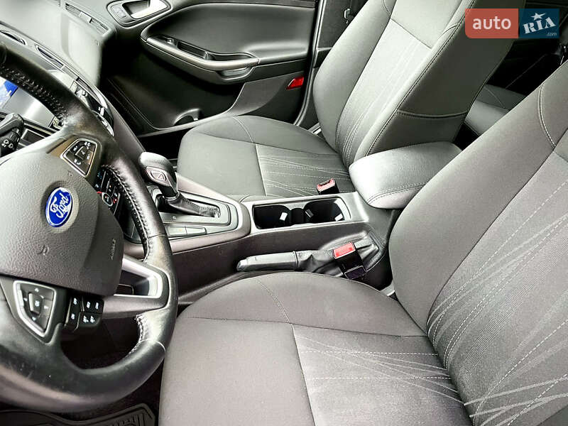 Хэтчбек Ford Focus 2017 в Киеве