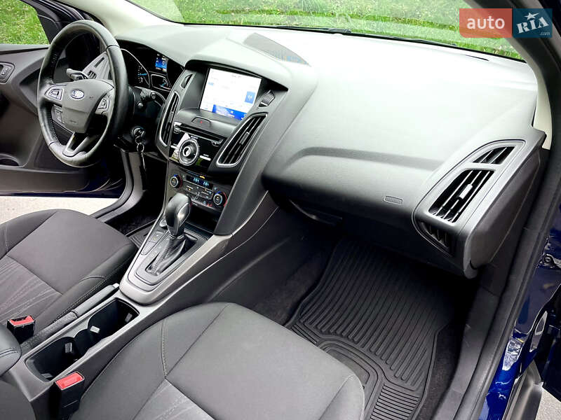 Хэтчбек Ford Focus 2017 в Киеве