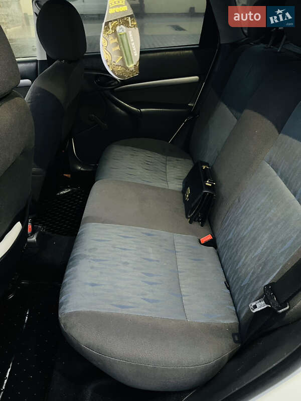 Универсал Ford Focus 2003 в Одессе фото 15 Универсал Ford Focus 2003 в Одессе