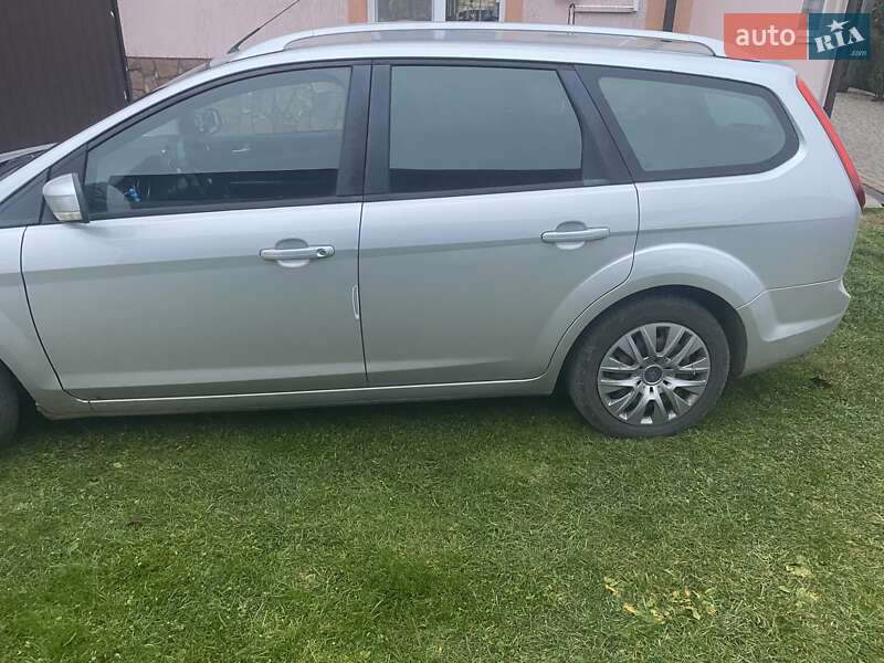 Универсал Ford Focus 2010 в Новом Ярычеве