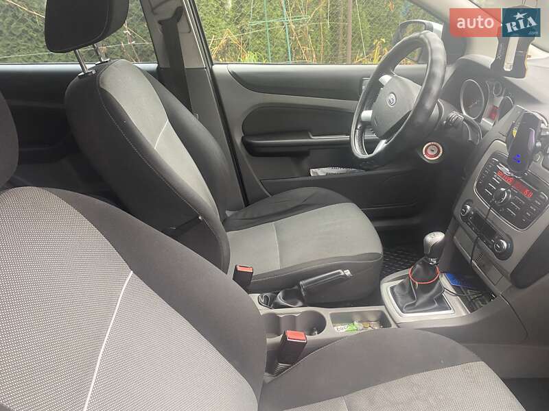 Универсал Ford Focus 2010 в Новом Ярычеве