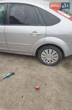Хетчбек Ford Focus 2007 в Царичанці