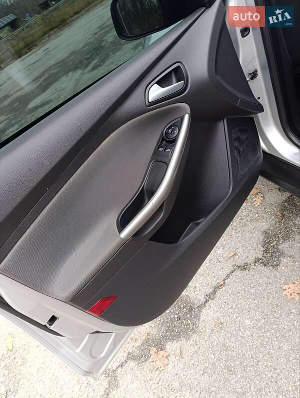 Универсал Ford Focus 2011 в Житомире фото 8 Универсал Ford Focus 2011 в Житомире