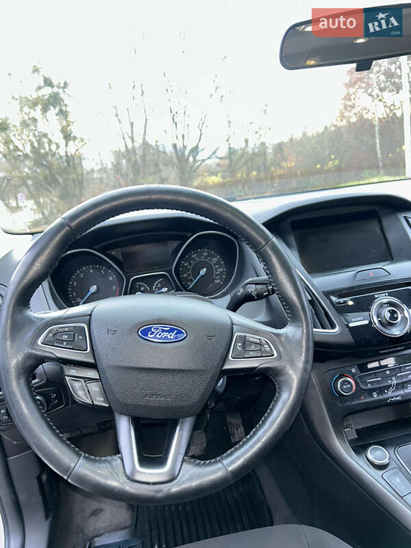 Седан Ford Focus 2017 в Львове