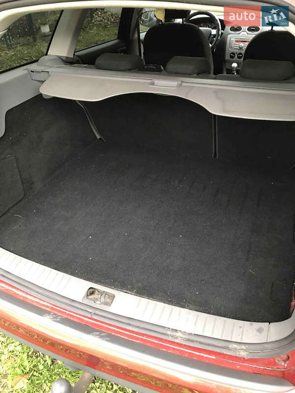 Универсал Ford Focus 2008 в Красном