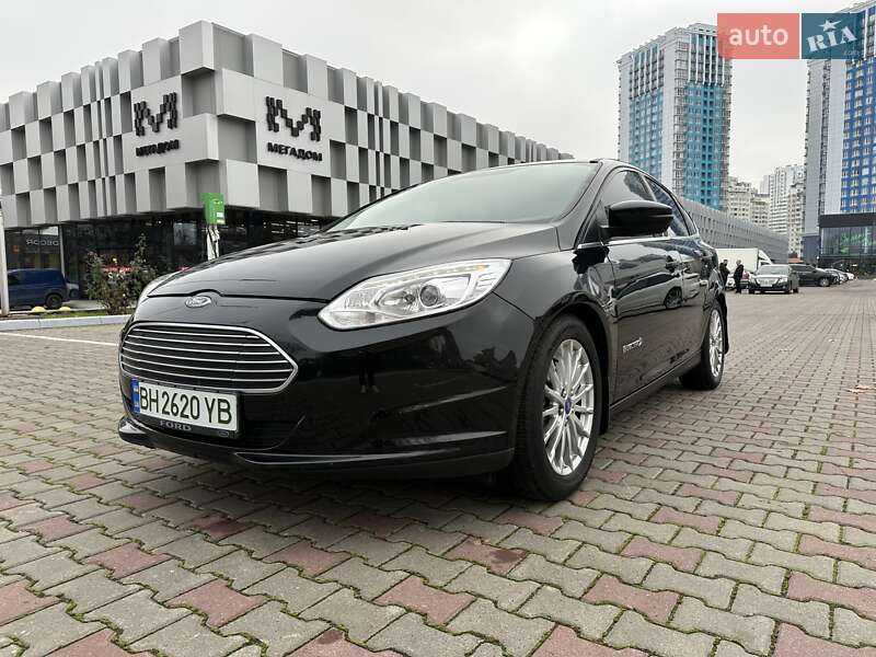 Хэтчбек Ford Focus 2013 в Одессе фото Хэтчбек Ford Focus 2013 в Одессе