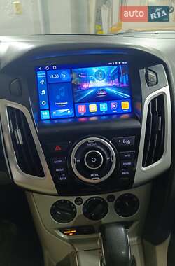 Седан Ford Focus 2012 в Очакове