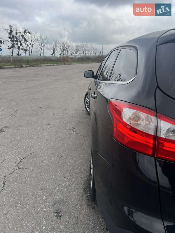 Универсал Ford Focus 2014 в Киеве фото 7 Универсал Ford Focus 2014 в Киеве