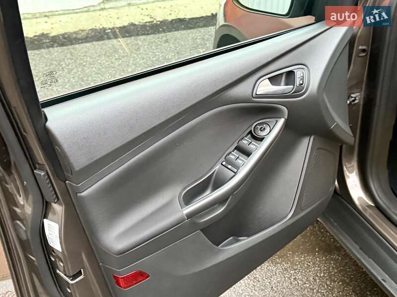 Хэтчбек Ford Focus 2017 в Киеве