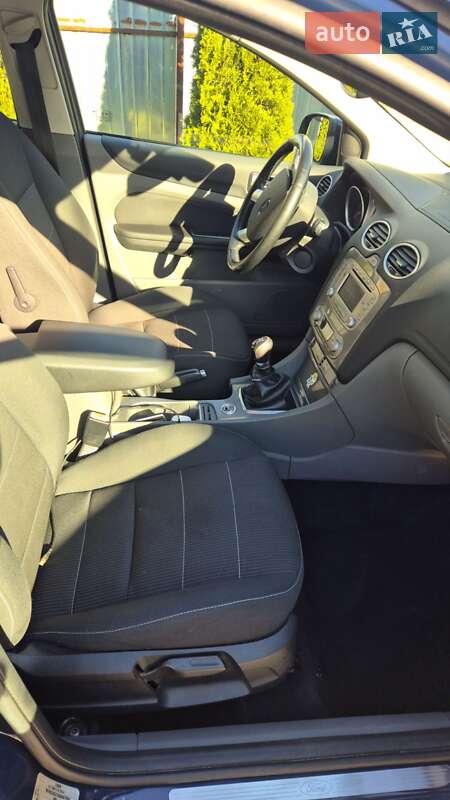 Універсал Ford Focus 2010 в Івано-Франківську