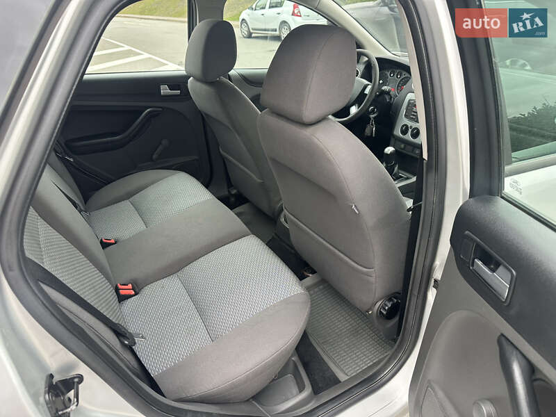 Хетчбек Ford Focus 2007 в Києві фото 23 Хетчбек Ford Focus 2007 в Києві