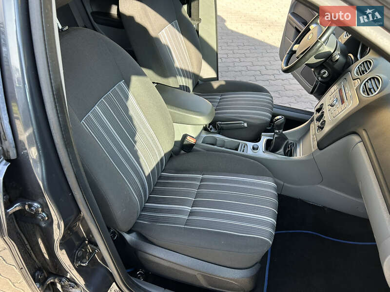 Універсал Ford Focus 2008 в Рівному фото 23 Універсал Ford Focus 2008 в Рівному