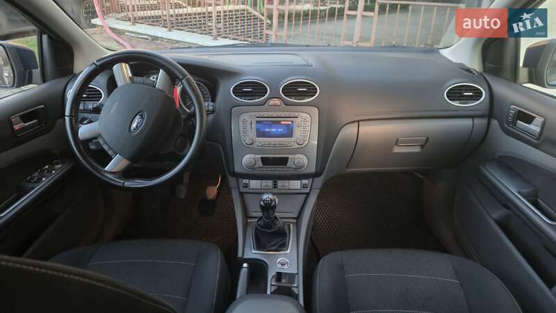 Універсал Ford Focus 2010 в Івано-Франківську