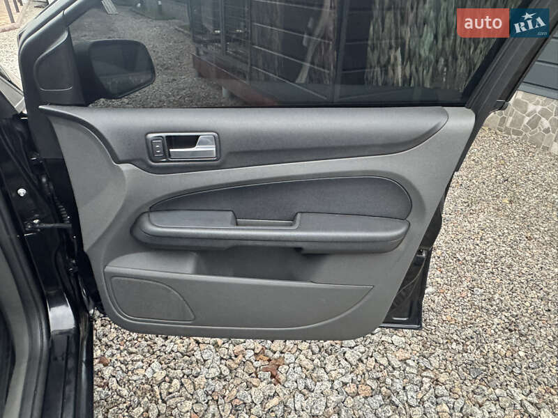 Седан Ford Focus 2006 в Кропивницькому фото 24 Седан Ford Focus 2006 в Кропивницькому