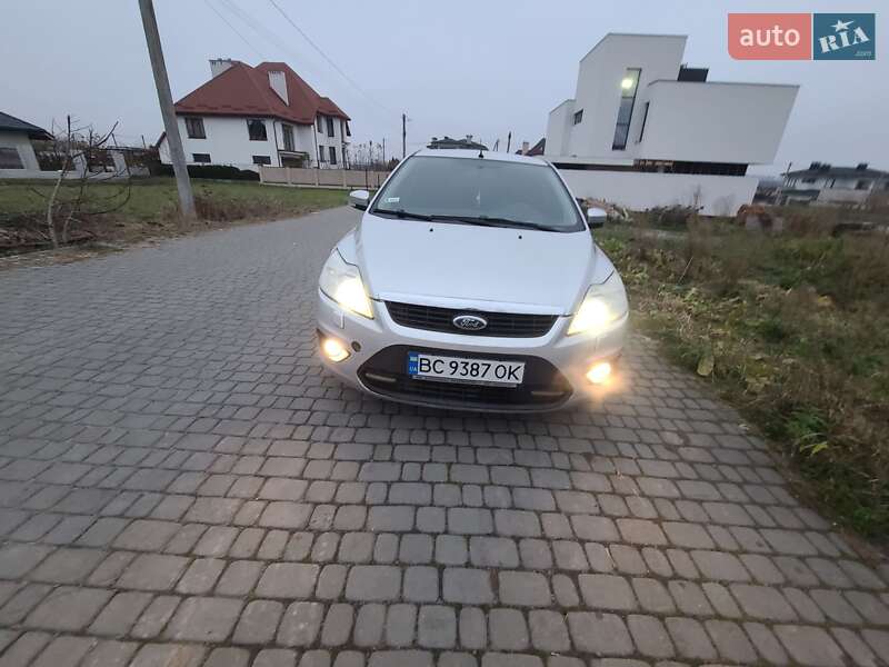Хетчбек Ford Focus 2010 в Львові фото 2 Хетчбек Ford Focus 2010 в Львові