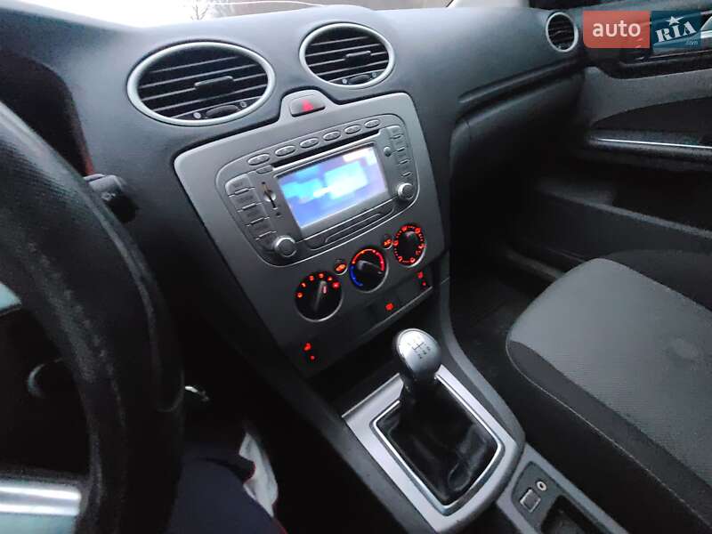 Хетчбек Ford Focus 2010 в Львові фото 21 Хетчбек Ford Focus 2010 в Львові
