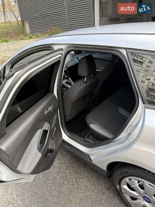 Универсал Ford Focus 2013 в Харькове фото 10 Универсал Ford Focus 2013 в Харькове