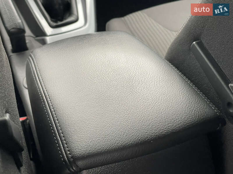 Хэтчбек Ford Focus 2012 в Мукачево