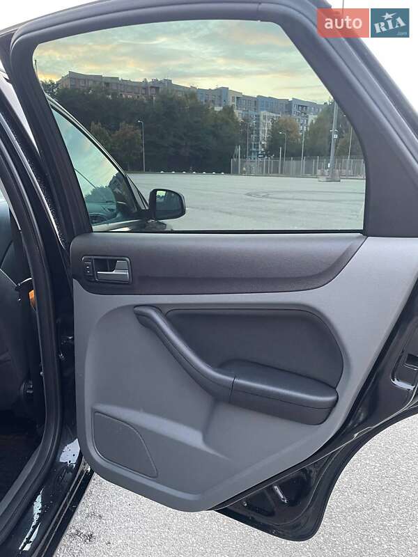 Хетчбек Ford Focus 2008 в Львові фото 37 Хетчбек Ford Focus 2008 в Львові