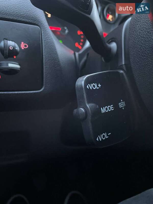 Хетчбек Ford Focus 2008 в Львові фото 51 Хетчбек Ford Focus 2008 в Львові
