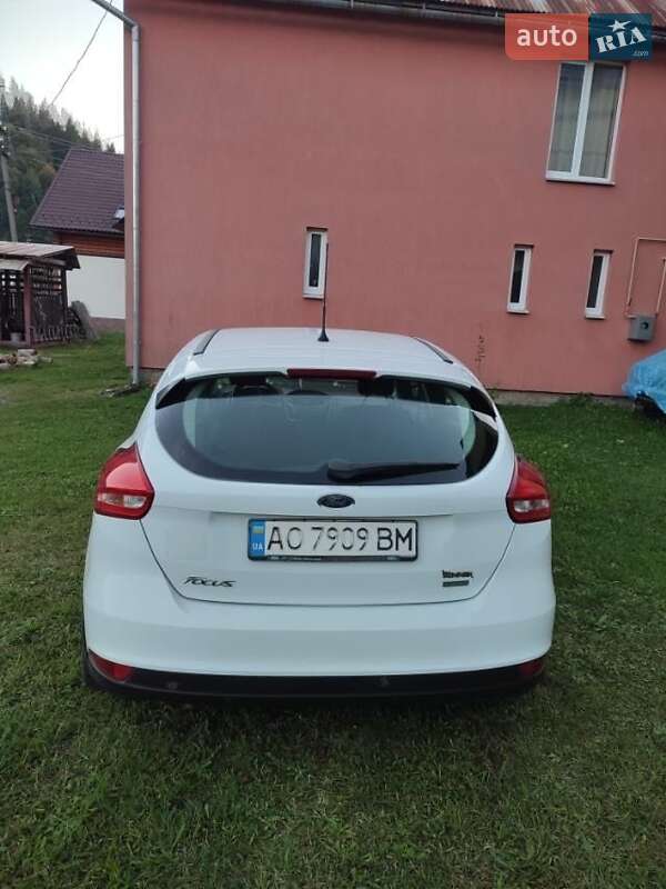 Хэтчбек Ford Focus 2016 в Межгорье фото 3 Хэтчбек Ford Focus 2016 в Межгорье