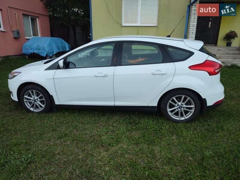 Хэтчбек Ford Focus 2016 в Межгорье фото 8 Хэтчбек Ford Focus 2016 в Межгорье