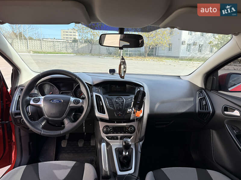 Хетчбек Ford Focus 2013 в Чорноморську фото 4 Хетчбек Ford Focus 2013 в Чорноморську
