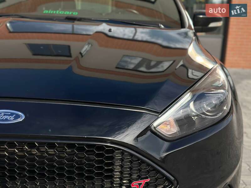Хэтчбек Ford Focus 2017 в Киеве