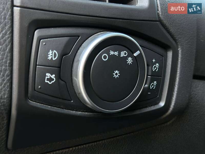 Хэтчбек Ford Focus 2017 в Киеве