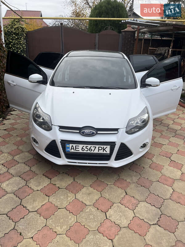 Хэтчбек Ford Focus 2012 в Пятихатках