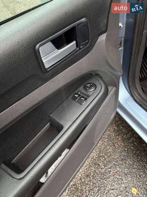 Хетчбек Ford Focus 2006 в Києві фото 10 Хетчбек Ford Focus 2006 в Києві