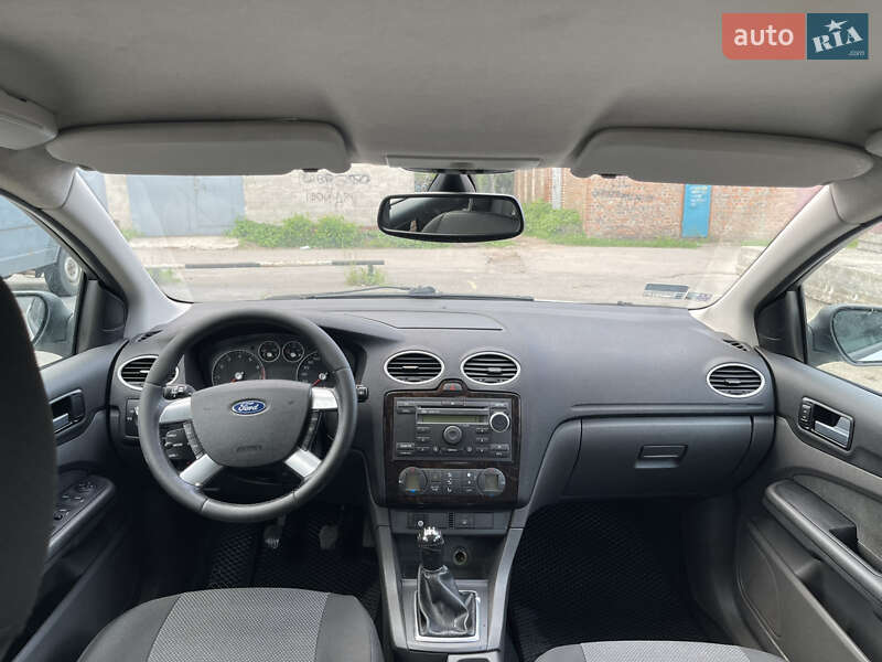 Хетчбек Ford Focus 2004 в Чернігові фото 7 Хетчбек Ford Focus 2004 в Чернігові