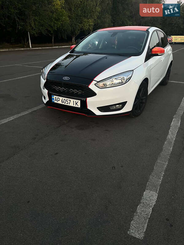 Хетчбек Ford Focus 2017 в Запоріжжі фото Хетчбек Ford Focus 2017 в Запоріжжі