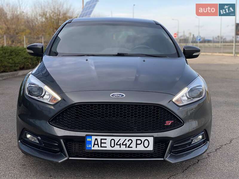 Хетчбек Ford Focus 2018 в Дніпрі фото 6 Хетчбек Ford Focus 2018 в Дніпрі