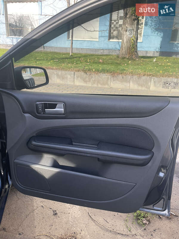 Хетчбек Ford Focus 2006 в Одесі