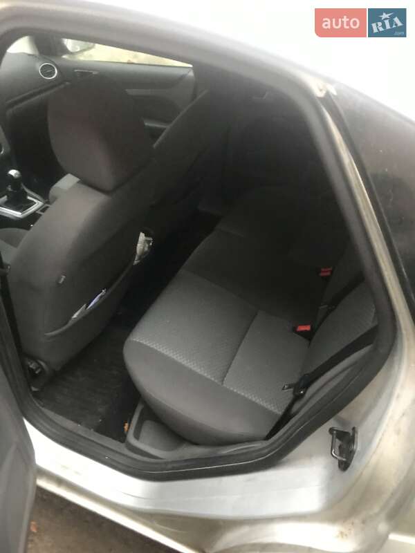 Хэтчбек Ford Focus 2007 в Великом Березном фото 4 Хэтчбек Ford Focus 2007 в Великом Березном