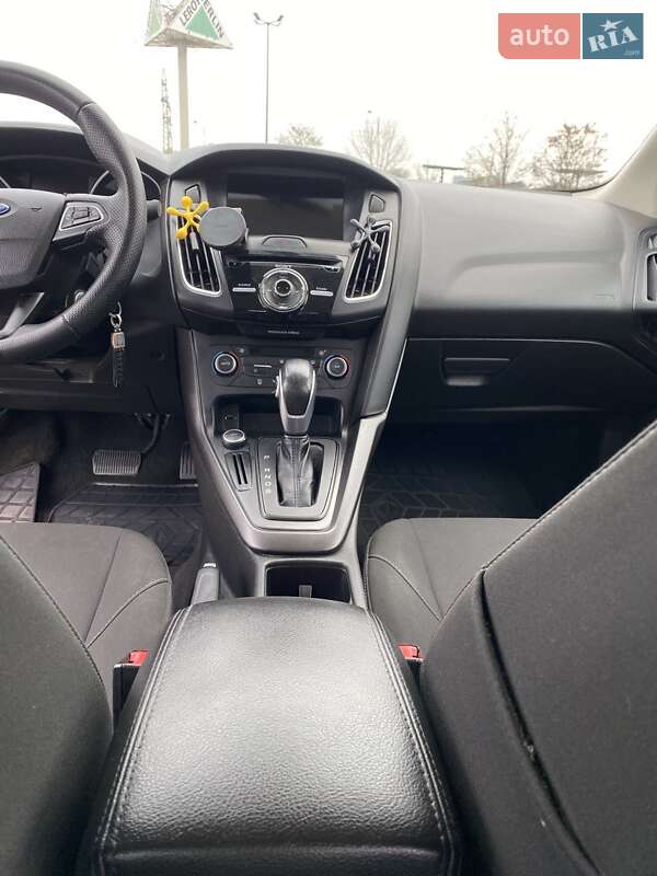 Седан Ford Focus 2017 в Киеве фото 15 Седан Ford Focus 2017 в Киеве