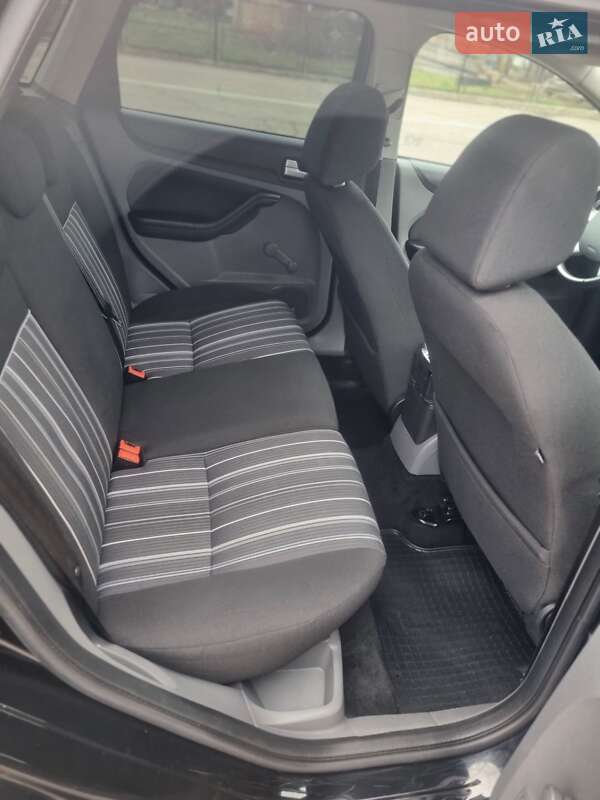 Универсал Ford Focus 2010 в Первомайске