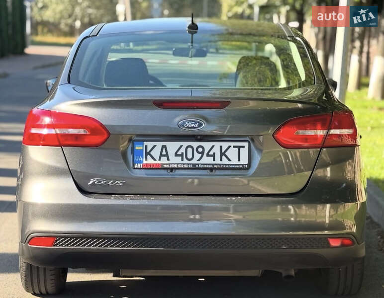 Седан Ford Focus 2017 в Киеве