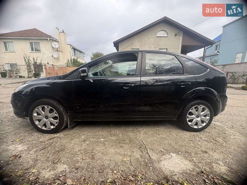 Хэтчбек Ford Focus 2010 в Днепре