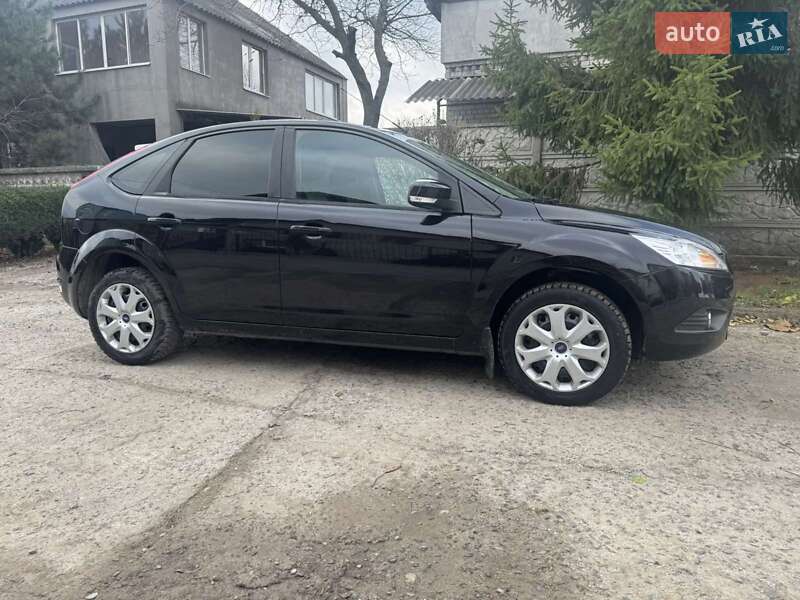 Хэтчбек Ford Focus 2010 в Днепре