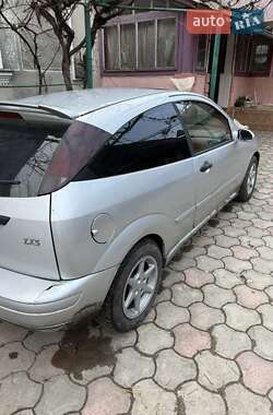Хэтчбек Ford Focus 2001 в Дубно