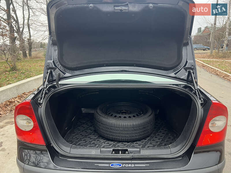 Седан Ford Focus 2006 в Сумах