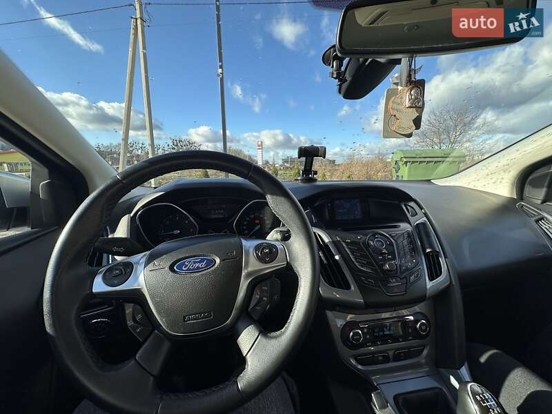 Хэтчбек Ford Focus 2012 в Золочеве фото 13 Хэтчбек Ford Focus 2012 в Золочеве