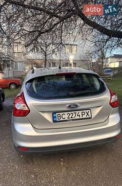 Хетчбек Ford Focus 2012 в Золочеві