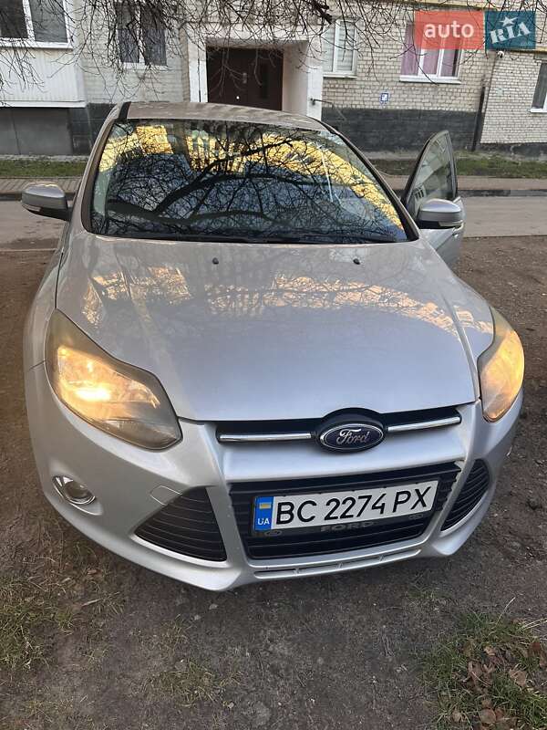 Хэтчбек Ford Focus 2012 в Золочеве фото 20 Хэтчбек Ford Focus 2012 в Золочеве