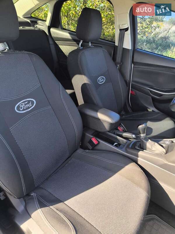 Седан Ford Focus 2016 в Житомире