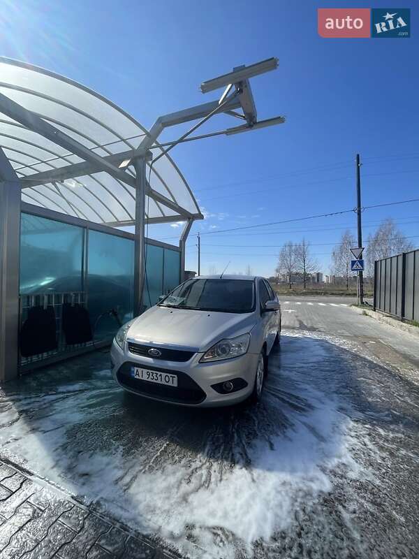Хэтчбек Ford Focus 2010 в Буче