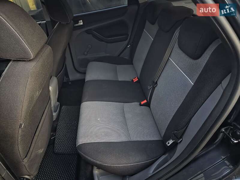 Хэтчбек Ford Focus 2010 в Тернополе